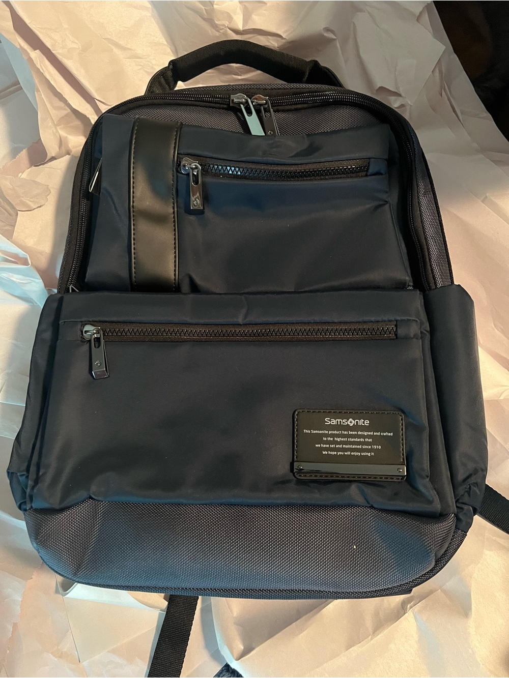 Samsonite Open Road - Navy and Black unisex Backpack with Multiple Zip Pockets